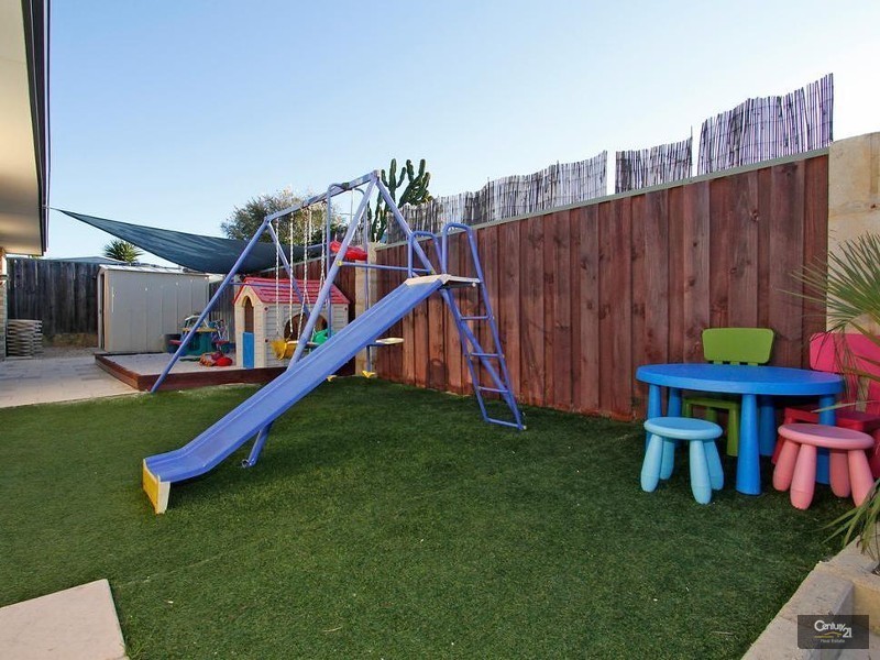 4 Bodrum Crescent, Mindarie WA 6030