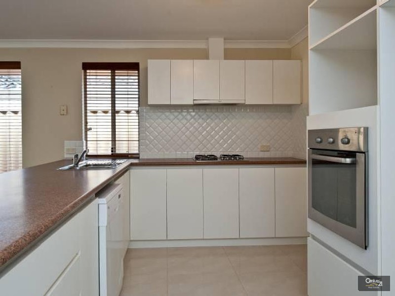 28 Landbeach Blvd, Butler WA 6036