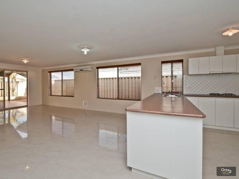 28 Landbeach Blvd, Butler WA 6036