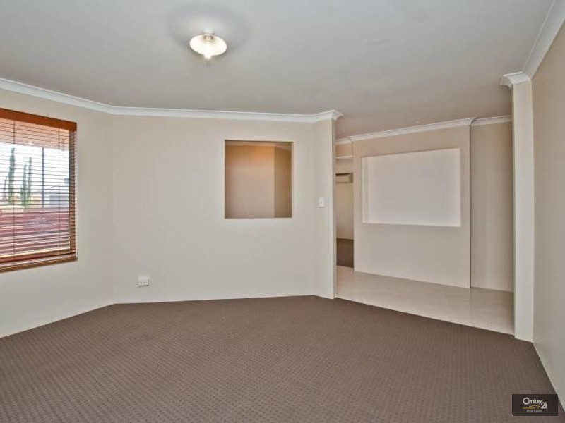 28 Landbeach Blvd, Butler WA 6036