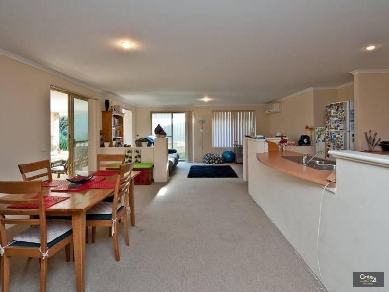 28 Grand Paradiso Parade, Merriwa WA 6030