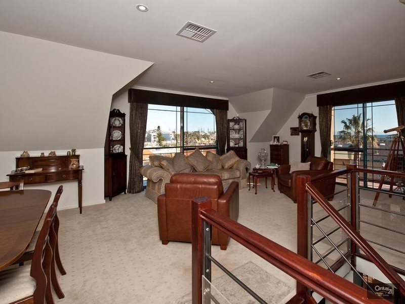 5 Itea Place, Mindarie WA 6030