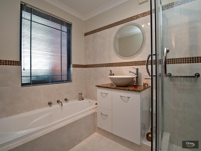 5 Itea Place, Mindarie WA 6030