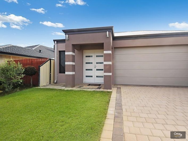 11A La Mirada Avenue, Clarkson WA 6030