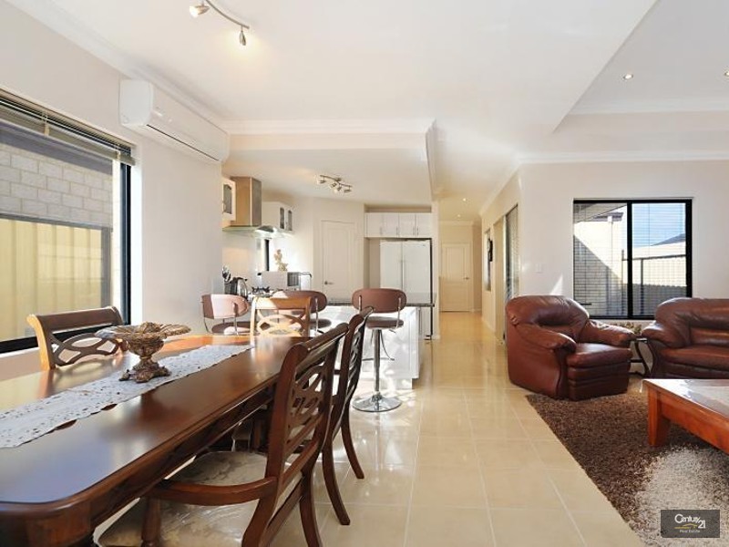 11A La Mirada Avenue, Clarkson WA 6030