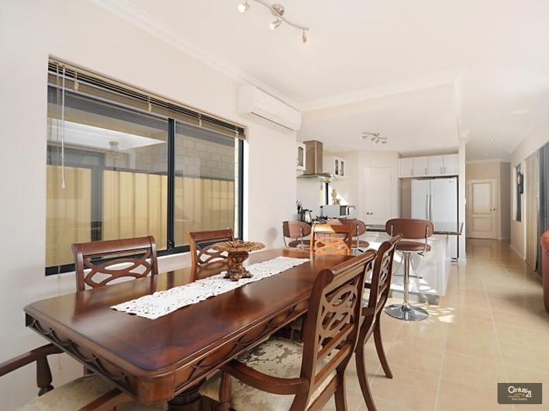 11A La Mirada Avenue, Clarkson WA 6030