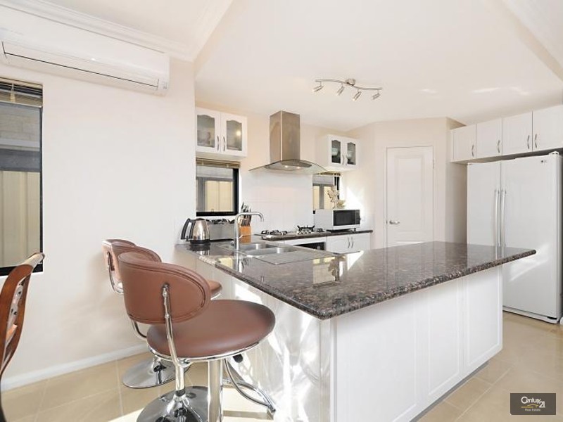 11A La Mirada Avenue, Clarkson WA 6030