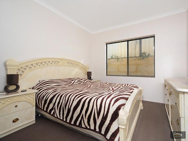 11A La Mirada Avenue, Clarkson WA 6030