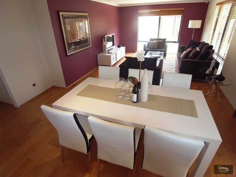 10 Bantry Bend, Mindarie WA 6030