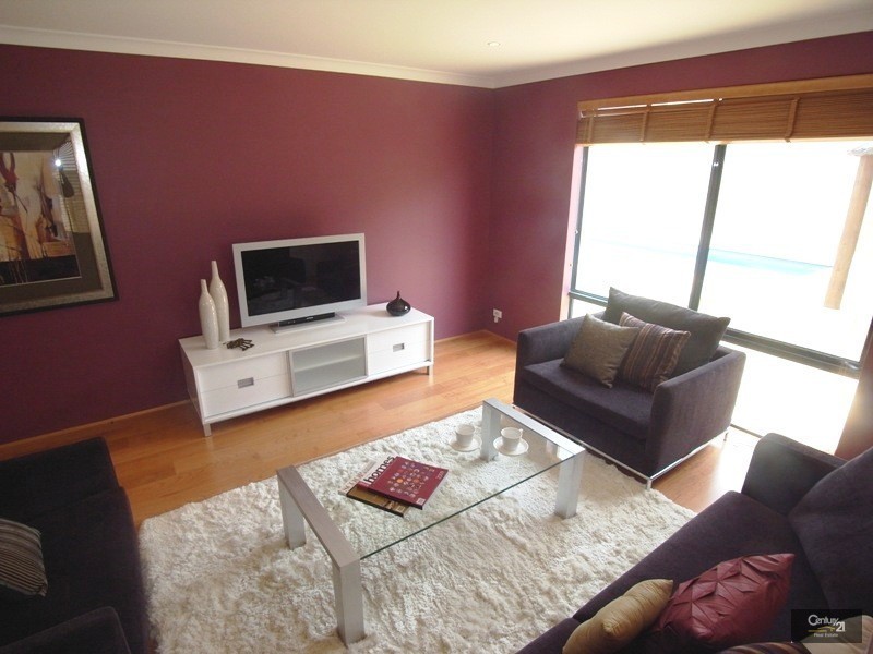 10 Bantry Bend, Mindarie WA 6030