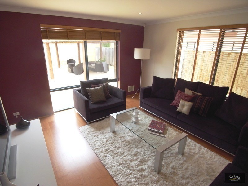 10 Bantry Bend, Mindarie WA 6030