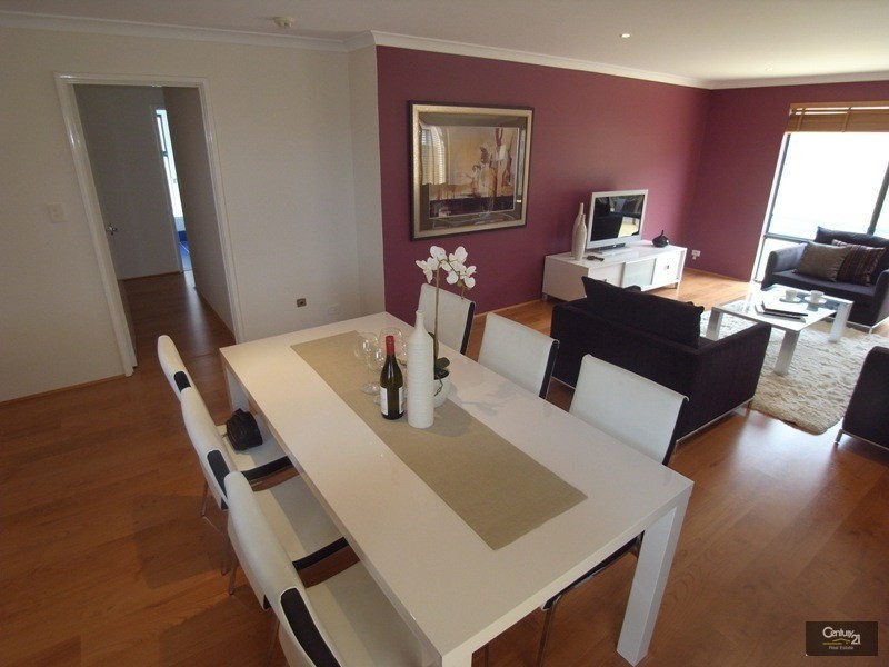 10 Bantry Bend, Mindarie WA 6030