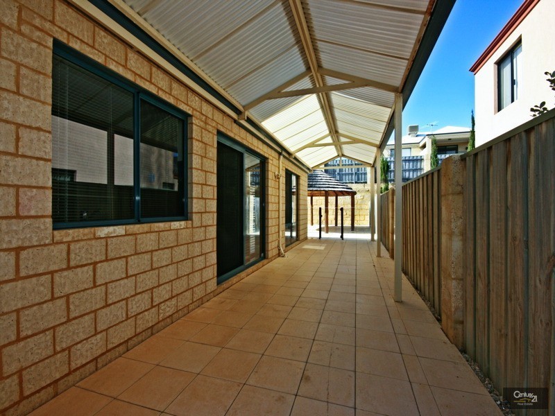 10 Bantry Bend, Mindarie WA 6030