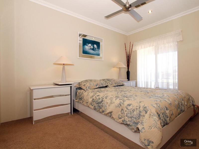 8D Marchwood Blvd, Butler WA 6036