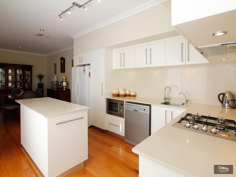 8D Marchwood Blvd, Butler WA 6036