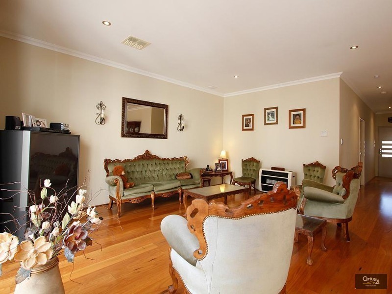 8D Marchwood Blvd, Butler WA 6036