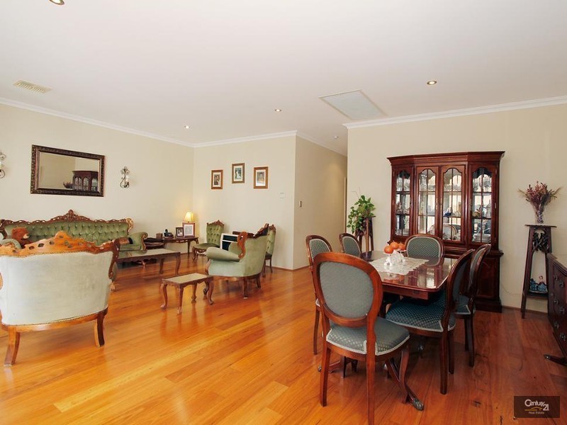 8D Marchwood Blvd, Butler WA 6036