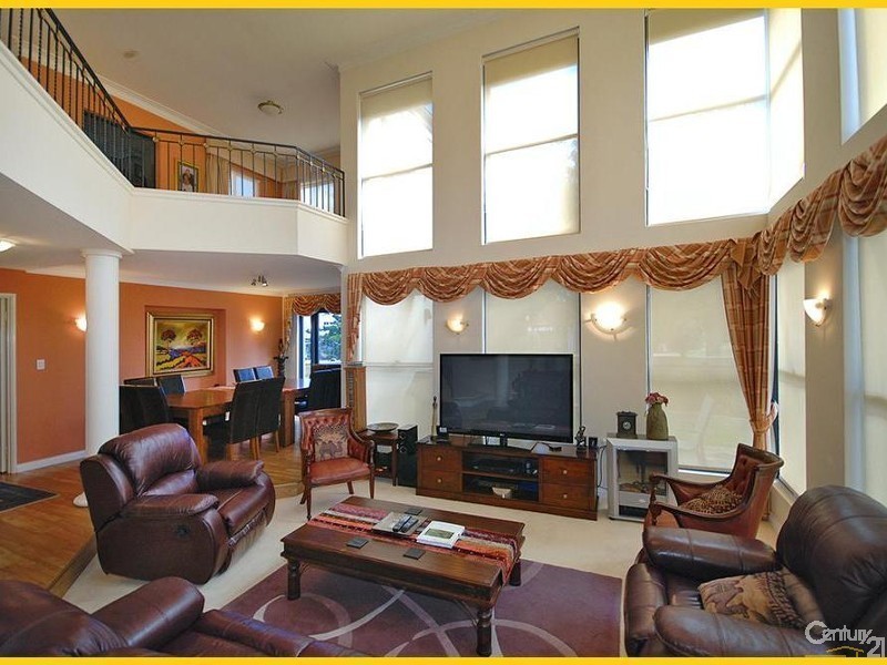 2 Kings Lynn Rise, Mindarie WA 6030