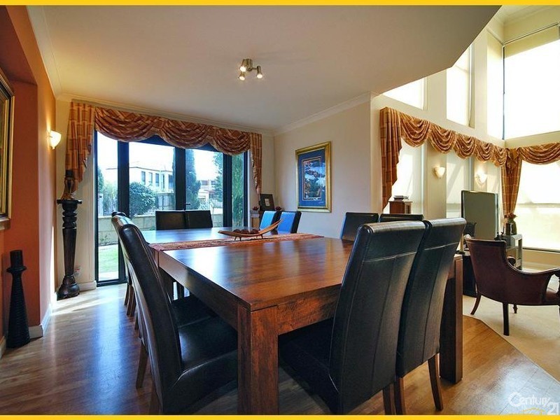 2 Kings Lynn Rise, Mindarie WA 6030