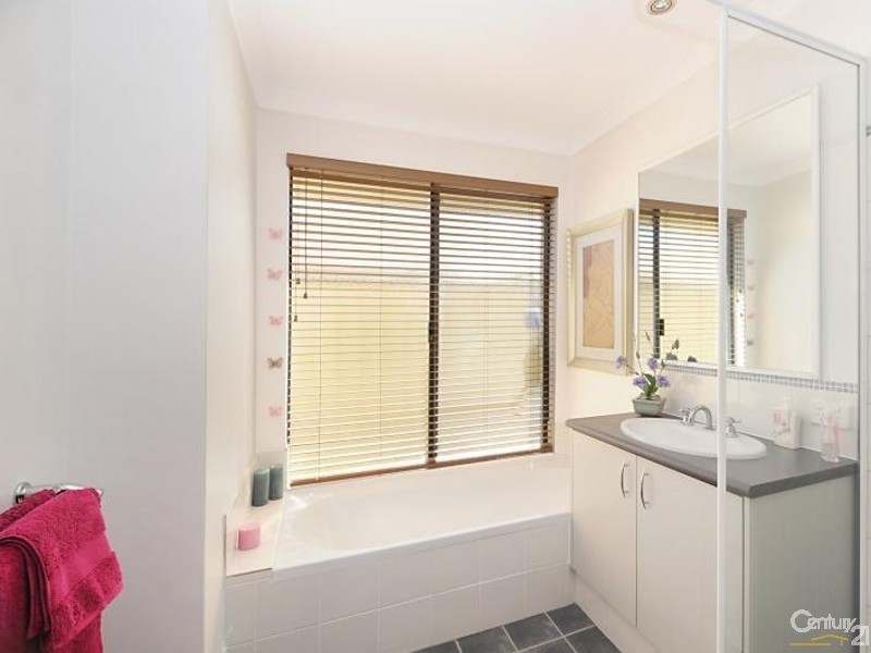 8 Gunnamatta Loop, Clarkson WA 6030