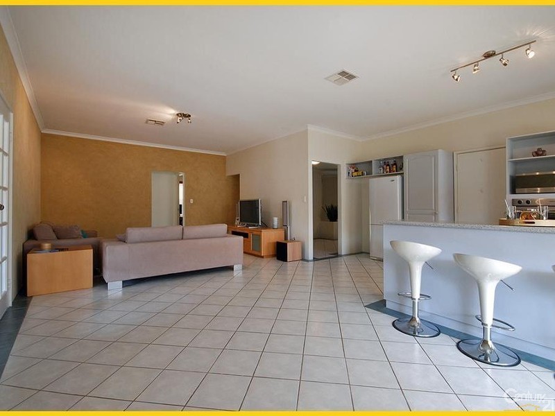 19 Rio Marina Way, Mindarie WA 6030