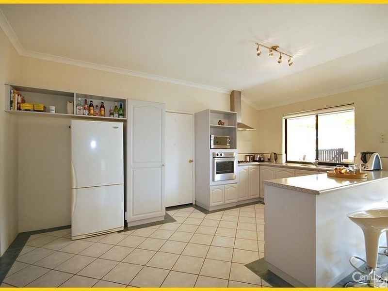 19 Rio Marina Way, Mindarie WA 6030