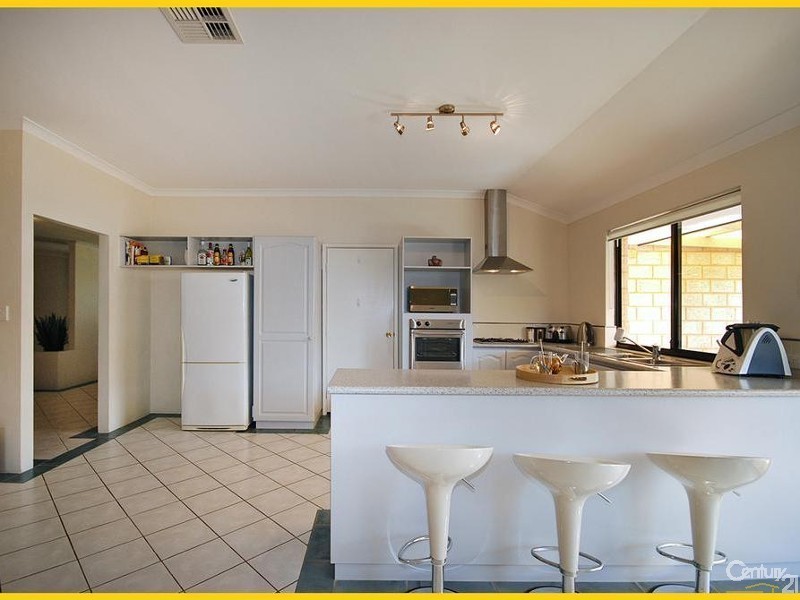 19 Rio Marina Way, Mindarie WA 6030