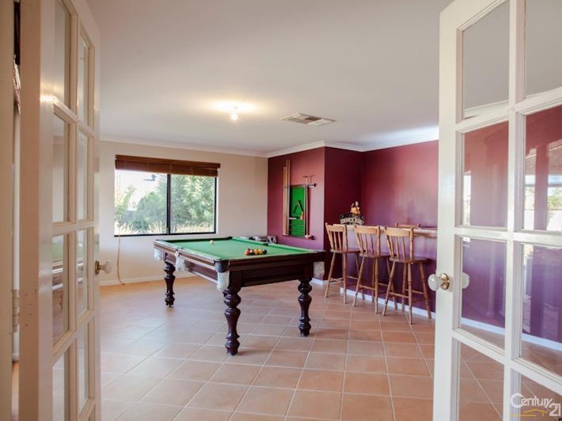 9 Holyhead Green, Mindarie WA 6030