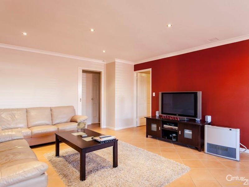 9 Holyhead Green, Mindarie WA 6030