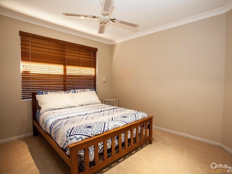 9 Holyhead Green, Mindarie WA 6030