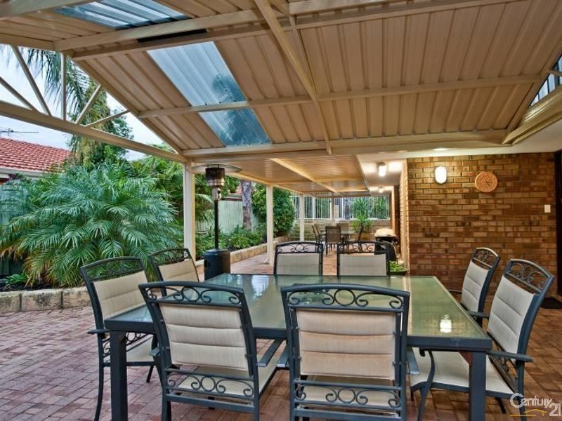 4 Mitra Court, Mullaloo WA 6027