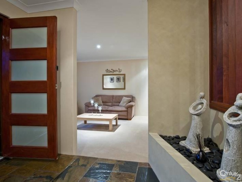 4 Mitra Court, Mullaloo WA 6027