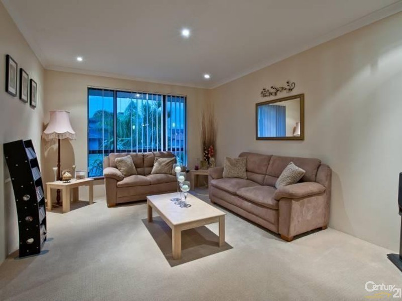 4 Mitra Court, Mullaloo WA 6027