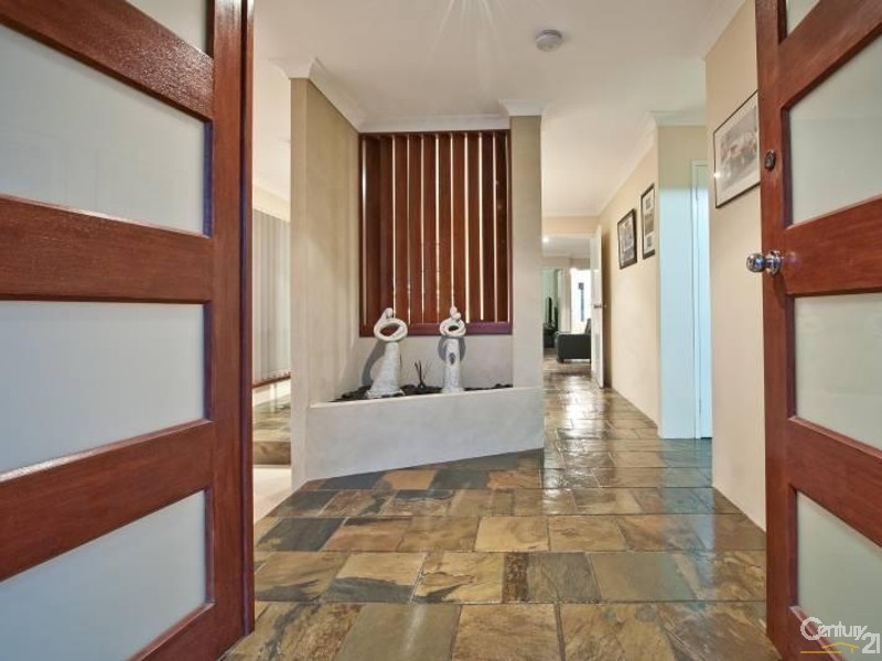 4 Mitra Court, Mullaloo WA 6027