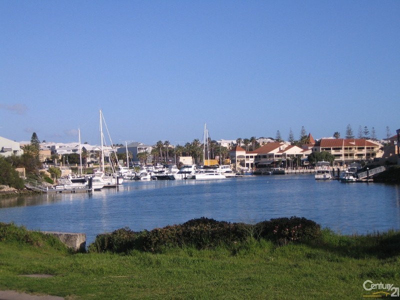 10 Syros Court, Mindarie WA 6030