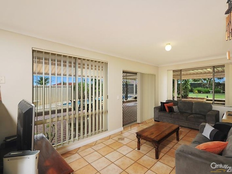 9 Farren Heights, Clarkson WA 6030