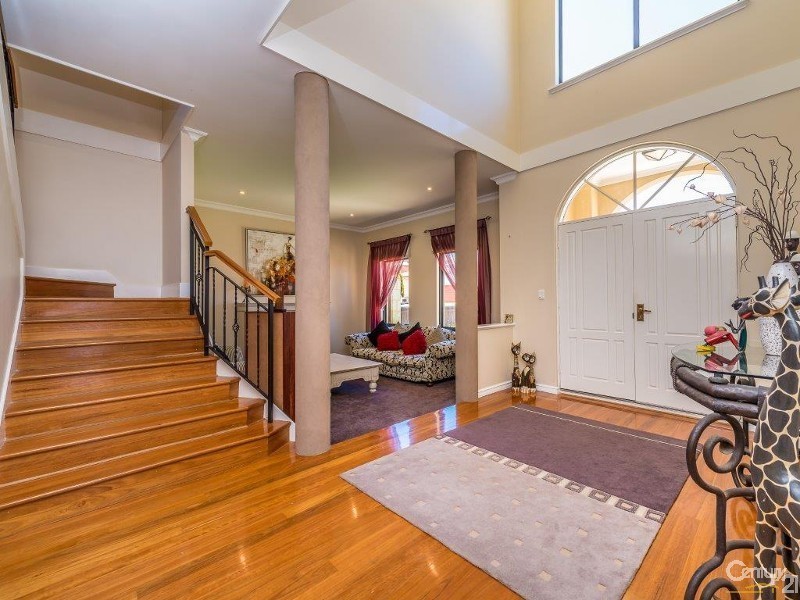 19 Baton Rouge Drive, Mindarie WA 6030