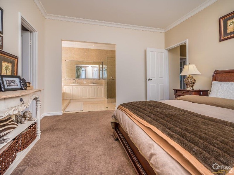 19 Baton Rouge Drive, Mindarie WA 6030