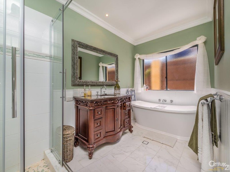 19 Baton Rouge Drive, Mindarie WA 6030