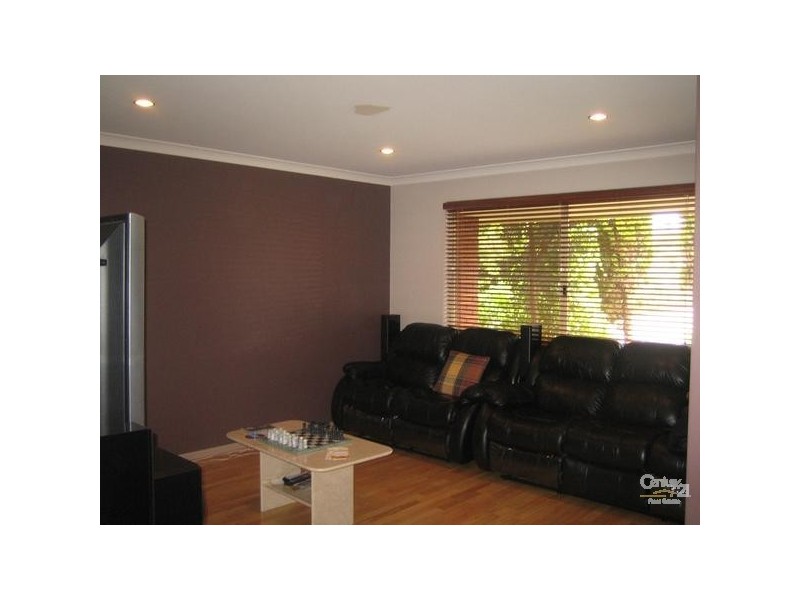 19 Fowey Loop, Mindarie WA 6030