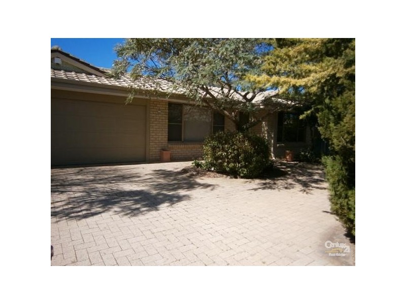 2/33 Savona Grove, Mindarie WA 6030