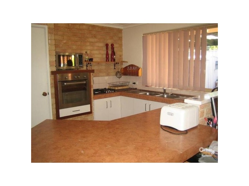 2 Doon Court, Kinross WA 6028