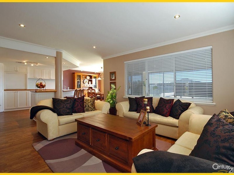 12 Manta Pass, Mindarie WA 6030