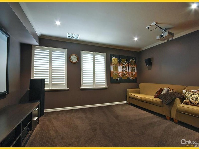 12 Manta Pass, Mindarie WA 6030