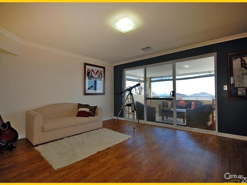 12 Manta Pass, Mindarie WA 6030