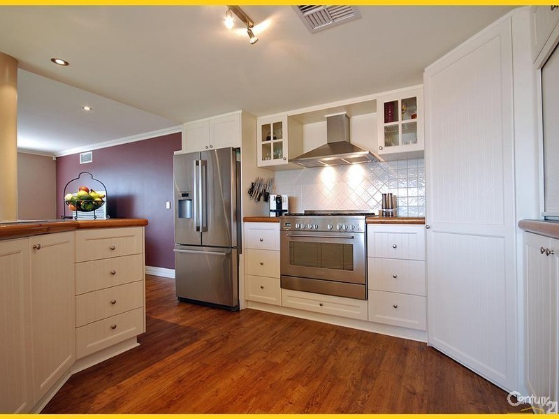 12 Manta Pass, Mindarie WA 6030