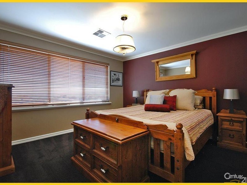 12 Manta Pass, Mindarie WA 6030