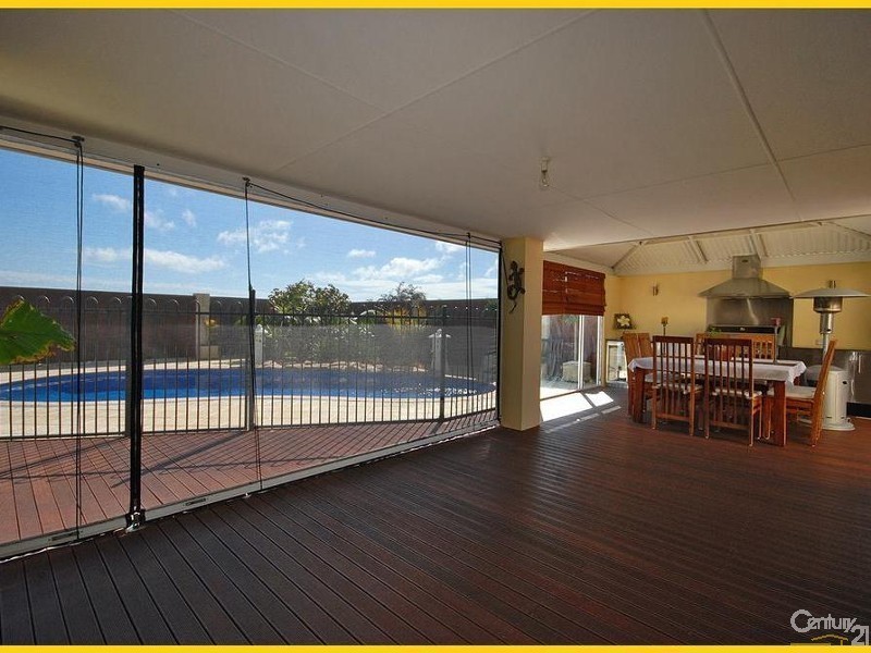 12 Manta Pass, Mindarie WA 6030