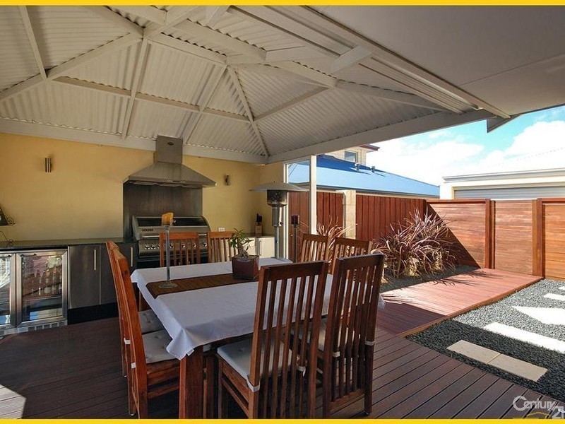 12 Manta Pass, Mindarie WA 6030