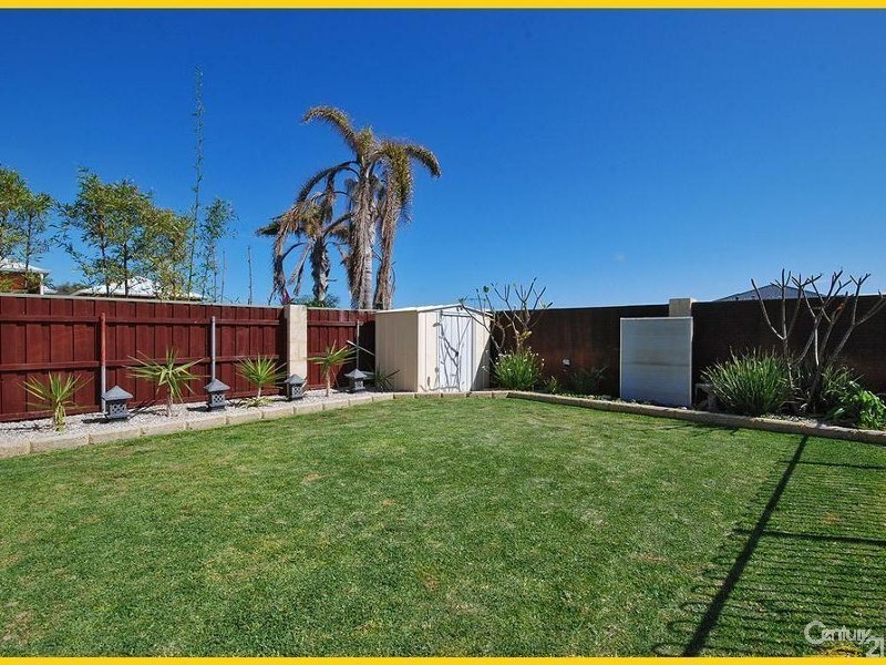 12 Manta Pass, Mindarie WA 6030